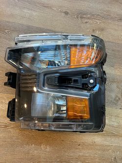 2022-2026 Chevrolet Silverado 1500 LH Driver Side Halogen Headlight 878two8572 OEM