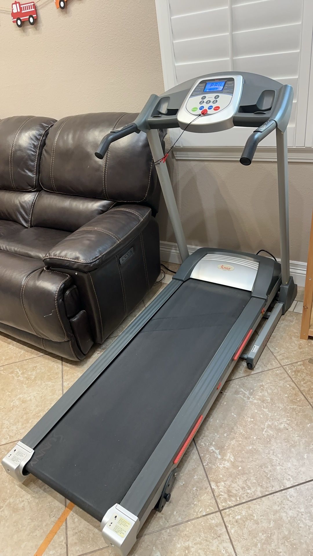 Sunny Health & Fitness Treadmill