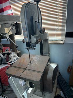 Floor standing saw