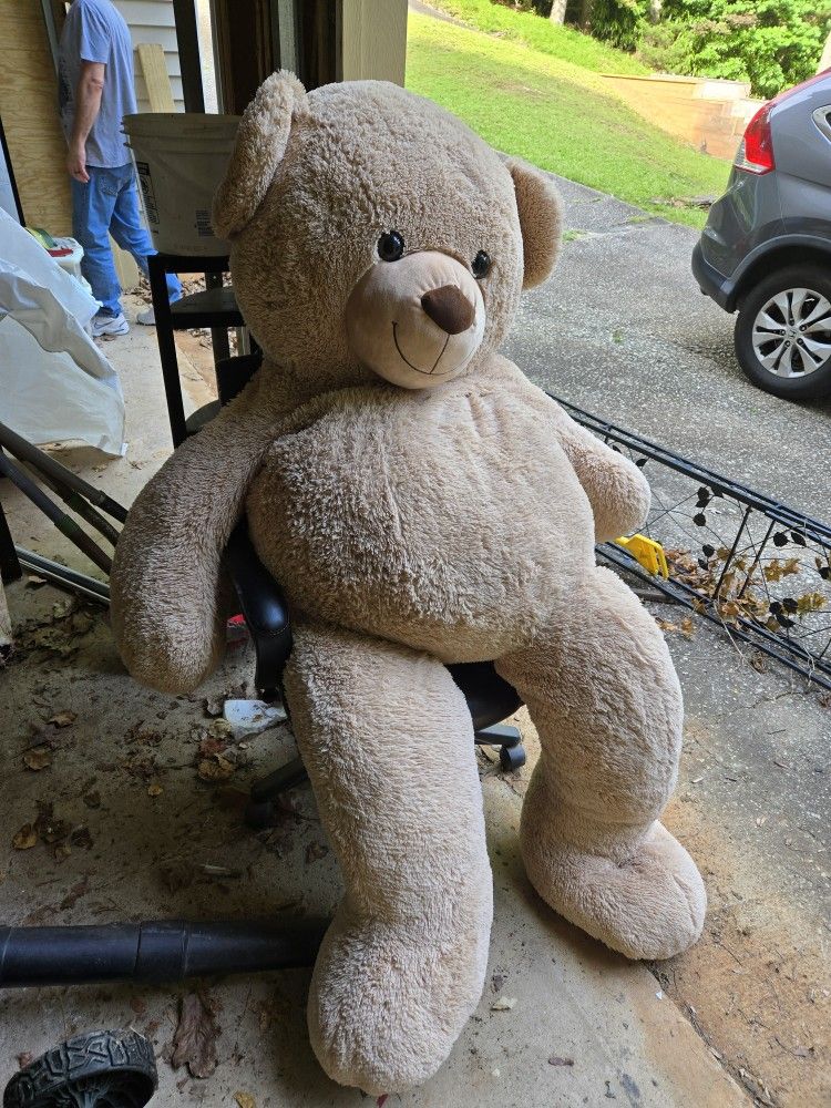 Giant Stuffed Bear
