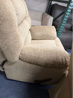 Tons of Chairs Available @ FURNITURE LOVE ❤️ Same Day Delivery 🚚