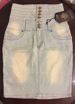 Denim strecth skirt. All sizes
