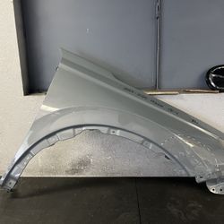 2023-2024-2025 HONDA CR-V RIGHT FENDER OEM USED