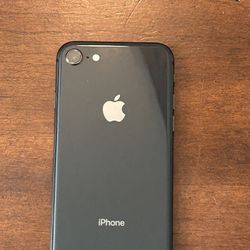 iPhone 8 ~ Unlocked ~ 64gb