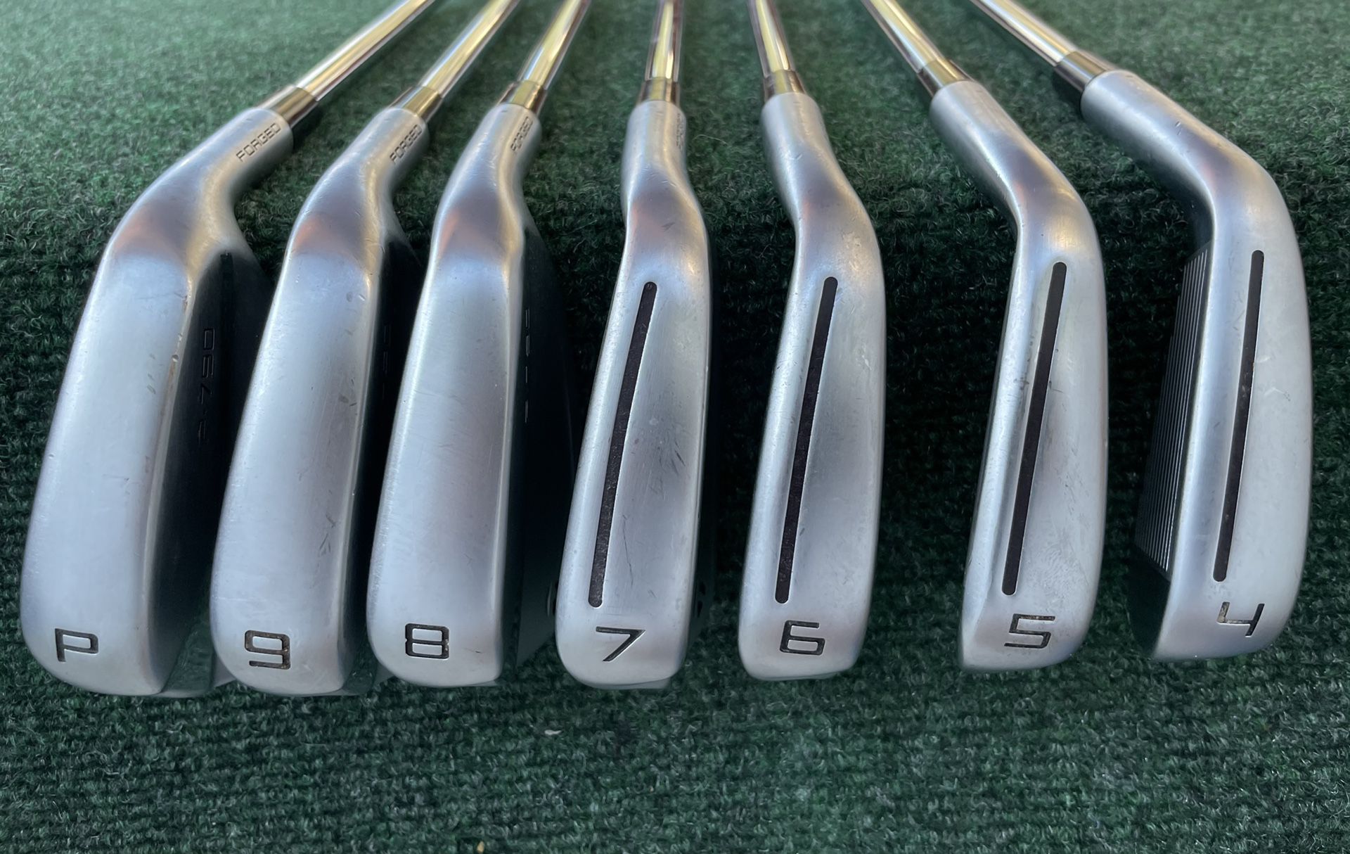 TaylorMade P.790 Iron Set 4-9,P Wedge Dynamic Gold Tour Issue S-400
