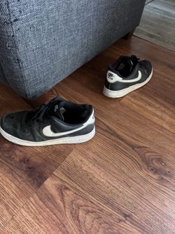 USED BLACK AIR NIKE SHOES SIZE 13 $40
