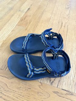 Teva Big Kid Size 2 Beach And Water Sandal