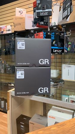 Ricoh GRIIIx HDF
