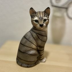 Adorable Cat Figurine/Harvey Knox Kingdom Porcelain Tabby Cat Figurine/Glass Eyes/Home Decor
