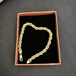 Gold rope bracelet