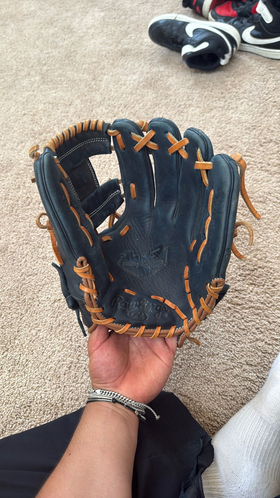 Infield Right Hand Throw Rawlings R9 Baseball Glove 11.5"