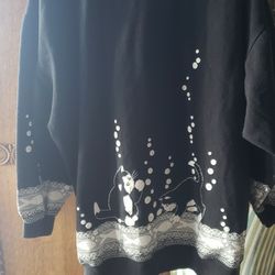 Black Sweater With Cat Design 