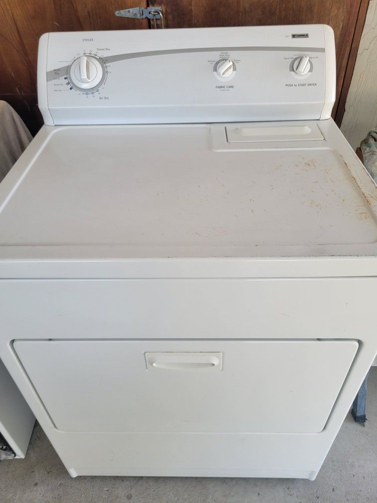 Kenmore Electric Dryer ( Delivery Available )