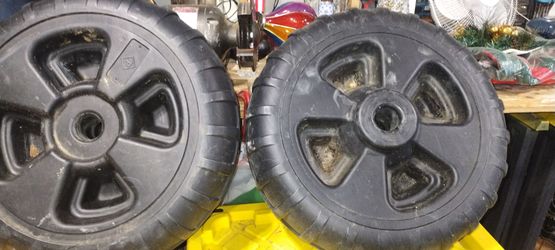 Dock tires