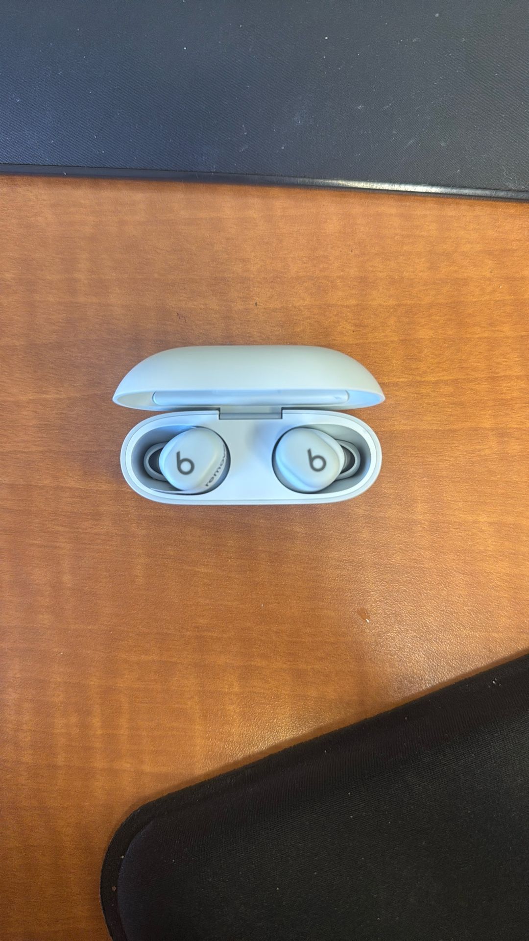 Beats Ear Phone