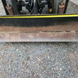 John Deere 380 Front Blade