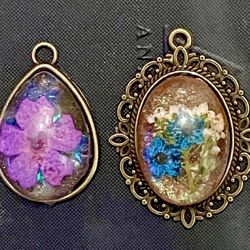 Flower Pendant 