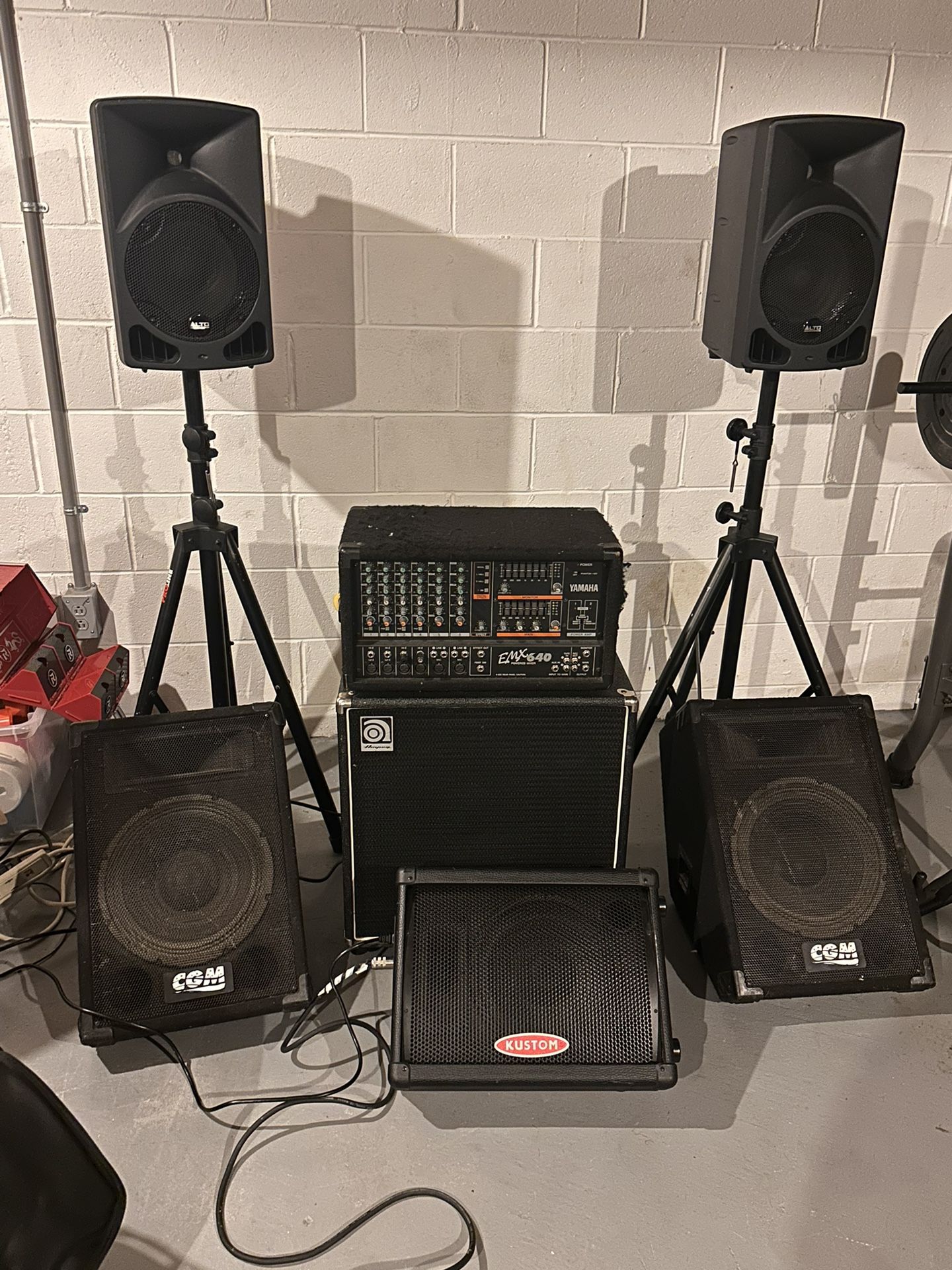 Studio Speakers 