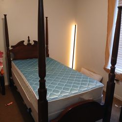 Twin Bed & Mattresses W/Box Spring