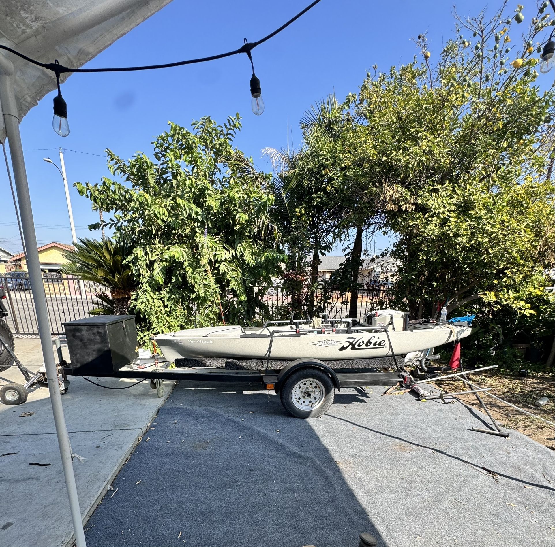 2019 Hobie Pro Angler 14’ Kayak With Trailer