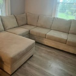 PRICE REDUCED…2 Pc Right Arm Chaise Sectional