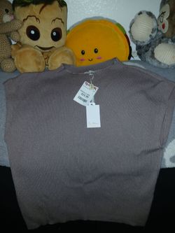 Brand new sleeveless shirt