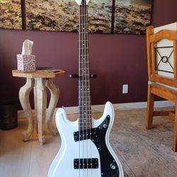 Eastwood Hi-Flyer Bass