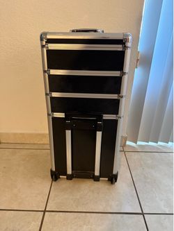 Hard travel Makeup case