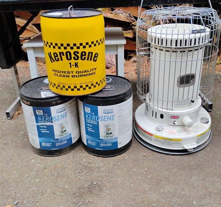 Dyna-Glow Indoor Kerosene Heater With 21/2 Extra Five Gallon Containers