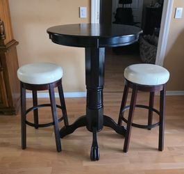 ​3-Piece Elegant Bistro / Pub Set – Round Table & 2 Cushioned Stools