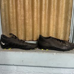Nike mercurials low