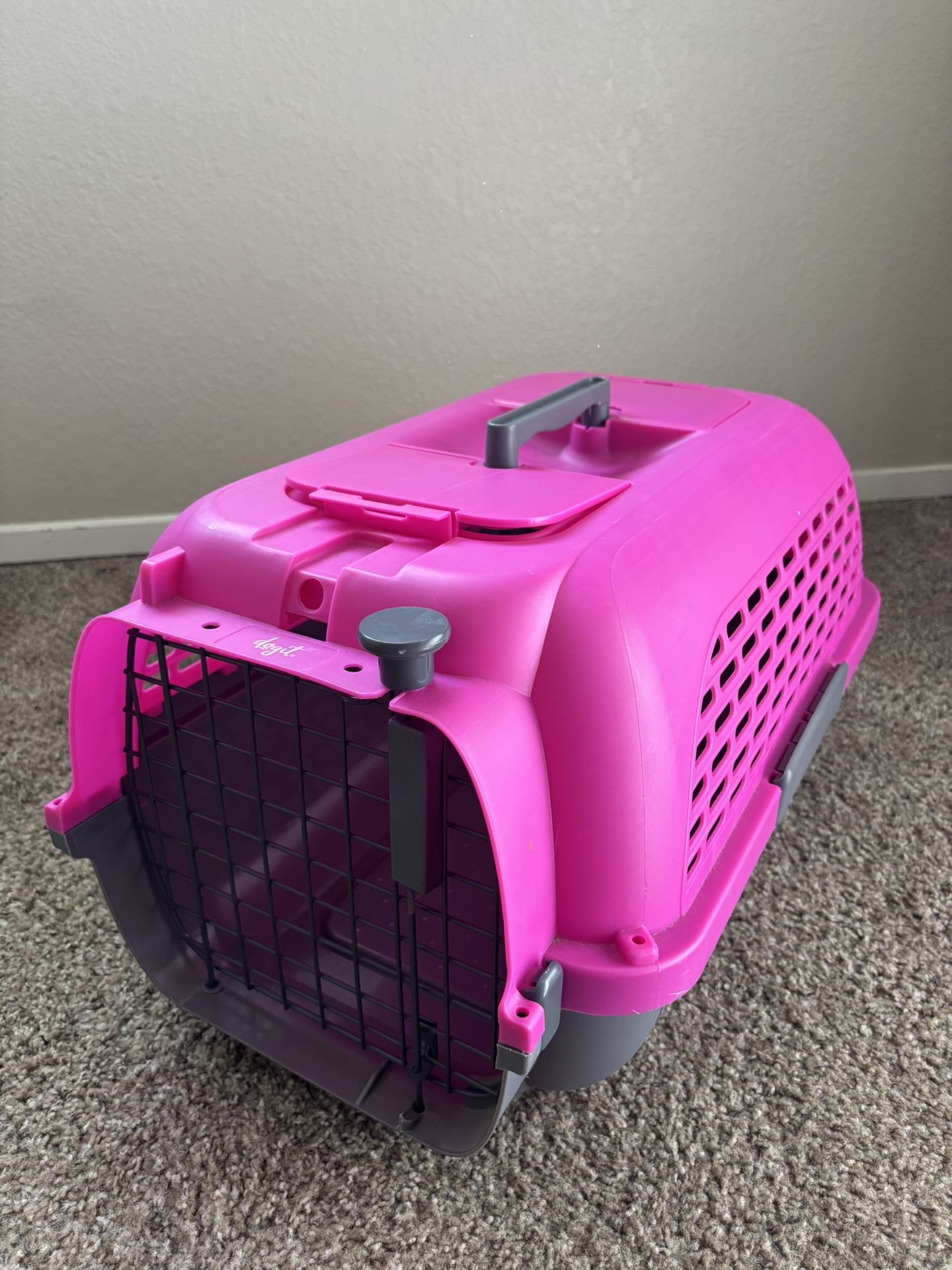 ✨ Pet Carrier for Small Dogs / Cats – Like New! ✨