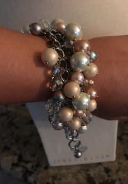 Multi color pearl bracelet