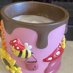 Beautiful Ceramic Pot With Colorful Bee 🐝, Sunflower Extra