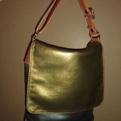 VERA  PELLE  ITALIAN GENUINE SOFT METALLIC LEATHER  MESSENGER BAG 