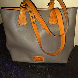 Dooney And Burke Tote 
