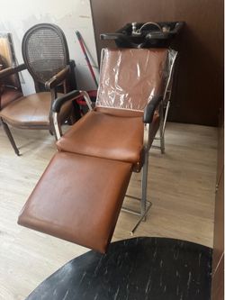 Shampoo Bowl Chairs x3