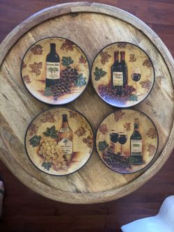 Set of 4 decorative dishes