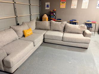 Sectional couch