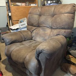 Lightly Used Recliner/Lift Chair.