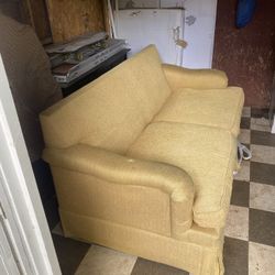 Taylor King Sleeper Sofa – Kings Road Collection (With Pull-Out Bed)