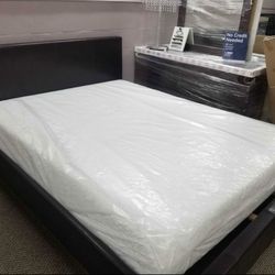 BLACK VINYL BED - FULL / QUEEN / KING