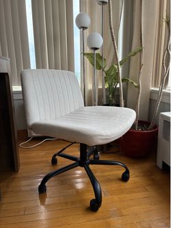 Armless Office Chair with Wheels