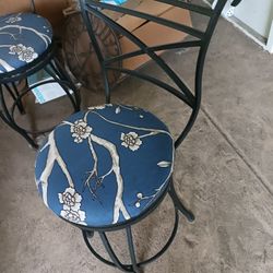 Iron Swivel Bar Stools