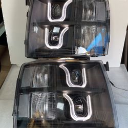 Chevy Silverado Black Housing Projector LED Headlights for 2007 to 2013