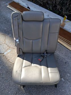 2001 tahoe 3rd row passenger seat