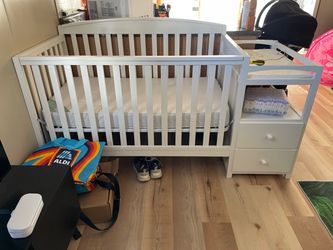 Baby crib