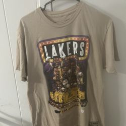 Mitchell And Ness Large Lakers Hardwood classic shirt