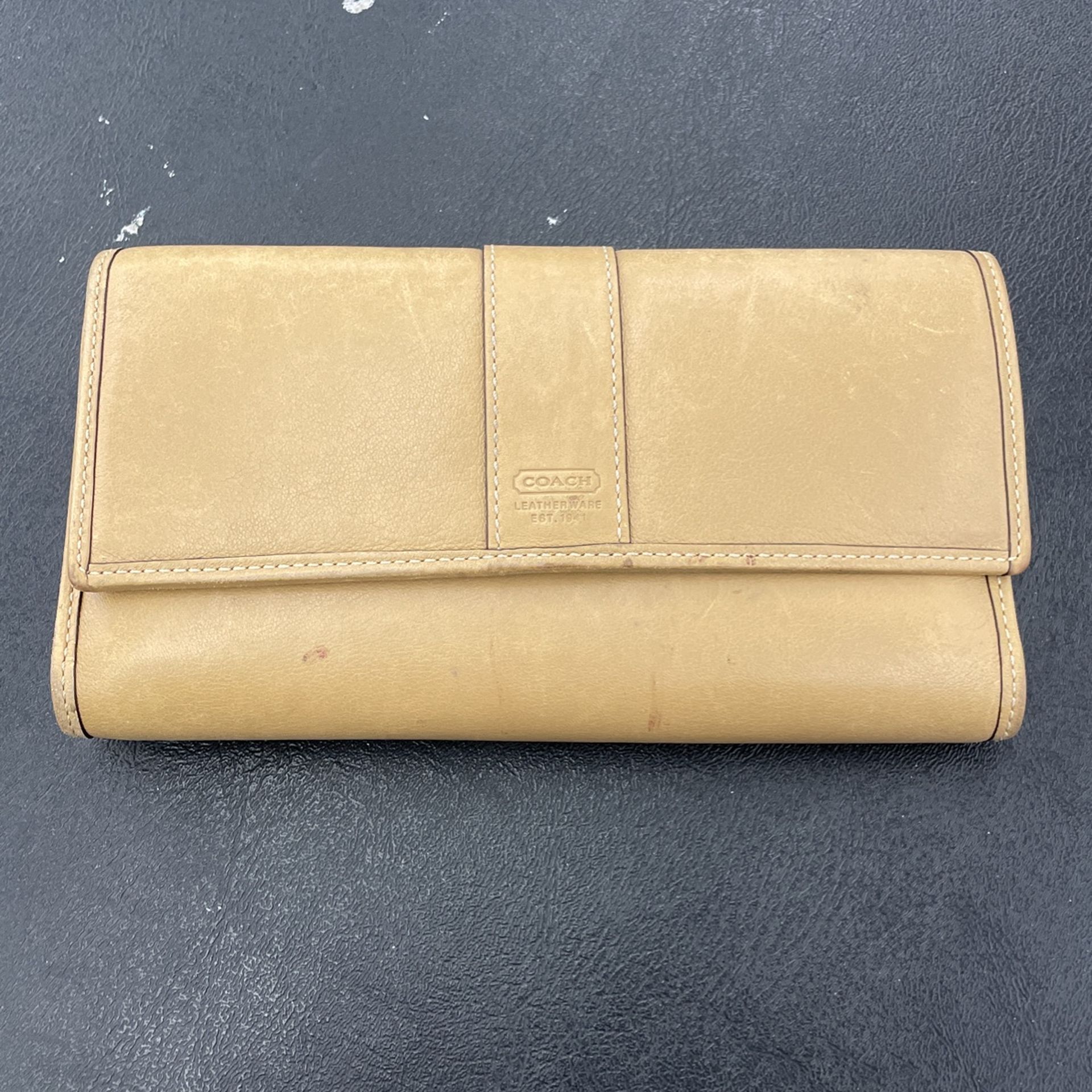 Coach Wallet. Item No 125 (Shopgoodwill)