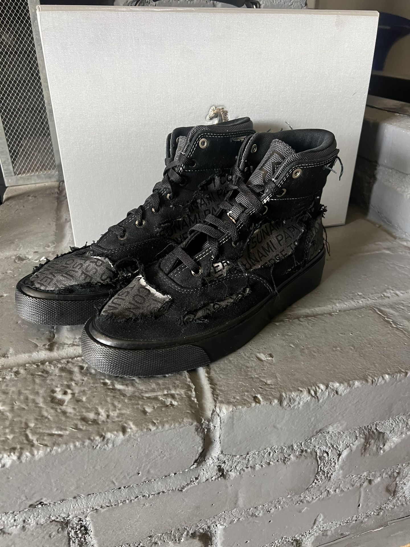 Converse